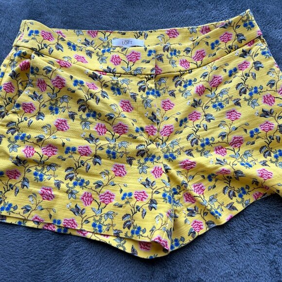 Loft Women's Yellow Floral Shorts Size 8 NWOT - Picture 1 of 2
